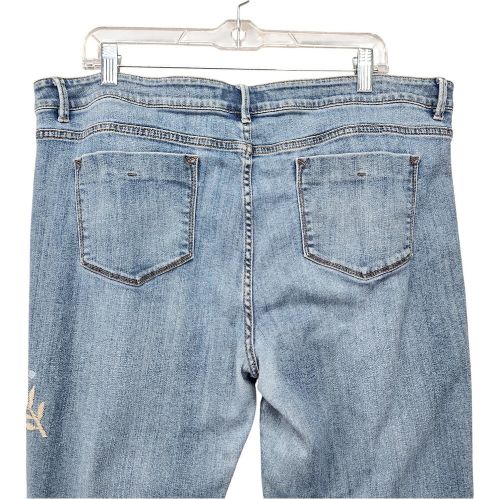 J. Jill Weekender Jeans 18 Straight Leg Denim Floral Embroidered Stretch READ - Picture 7 of 14